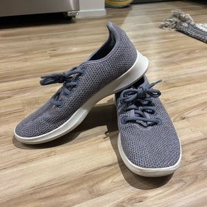 Women’s Tree Runner Allbirds, Size 8